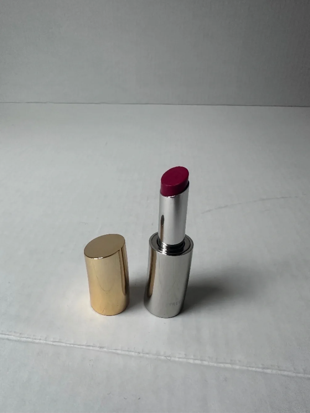 Byredo lipstick red and blue